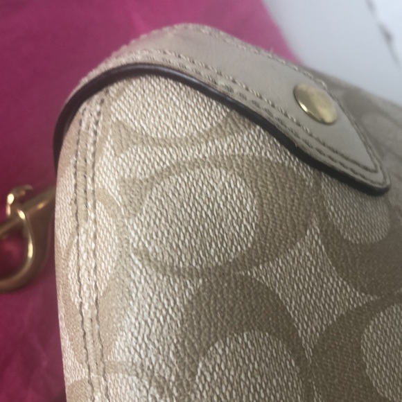 ❌SALE ❌AUTHENTIC COACH BAG. - Picture 9 of 17